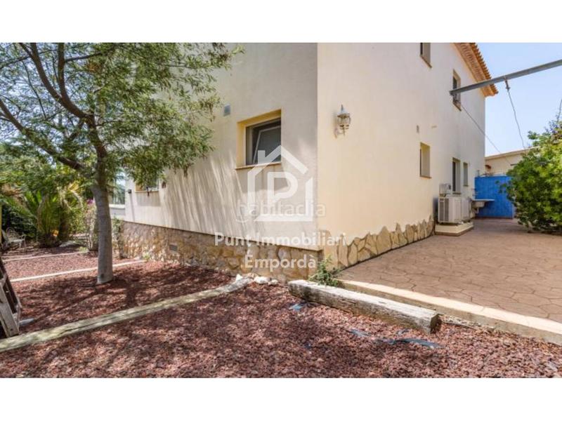 Foto ba1db0db-da45-4e48-ac91-80e4145078b3. Casa con riscaldamento parcheggio piscina in Nord Roses