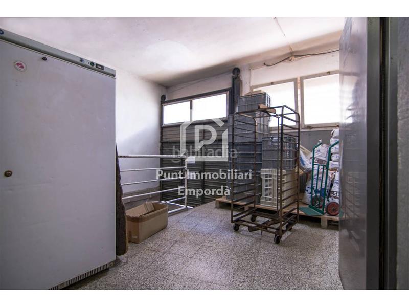 Foto 320b66c9-b6c8-4765-aa99-b5253c33c98e. Casa amb calefacció aparcament a Eixample-Horta Capallera Figueres