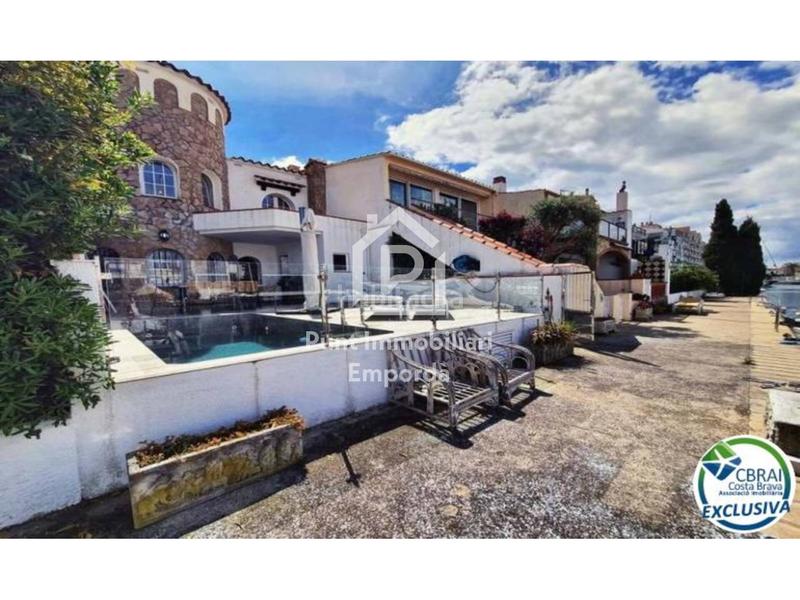 Foto 4970e3de-cc9a-4c0e-9524-2a322751a39c. Maison avec parking piscine dans Port Grec - Port Moxó Empuriabrava