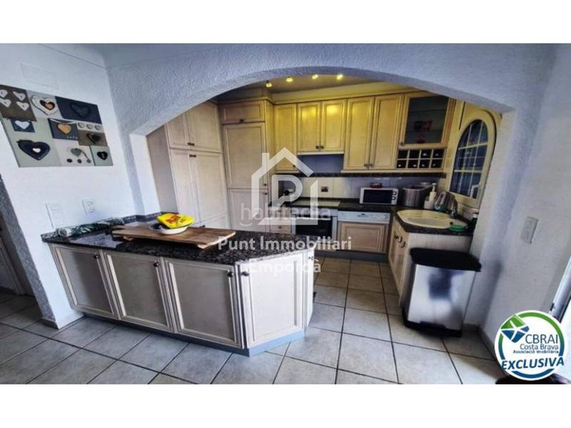 Foto 5cc4b7e3-bc49-49da-b26a-ef1a7c158817. Maison avec parking piscine dans Port Grec - Port Moxó Empuriabrava