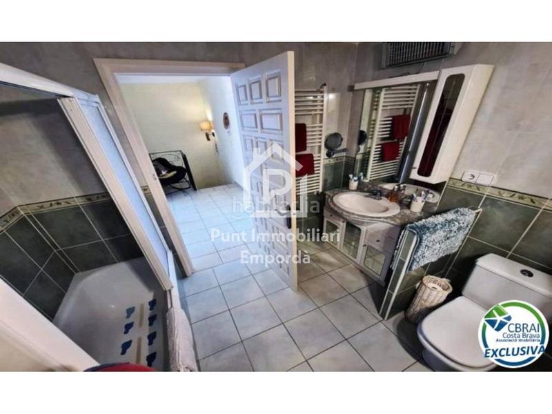 Foto 97c2bf4f-f940-4b2a-87c0-f7ee342eeefe. Maison avec parking piscine dans Port Grec - Port Moxó Empuriabrava