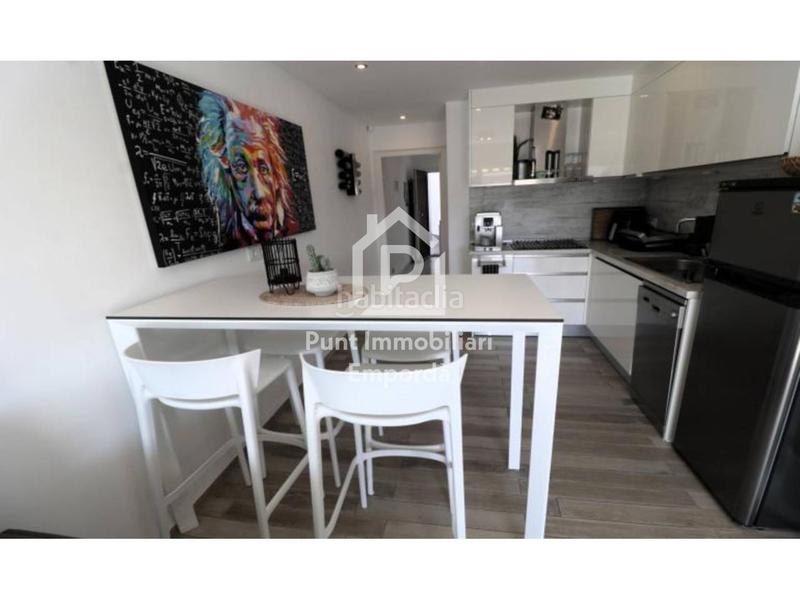 Foto 4ad15ee5-e4d6-43a0-bdc0-60d6094fea02. Etagenwohnung mit parking in Santa Margarida Roses