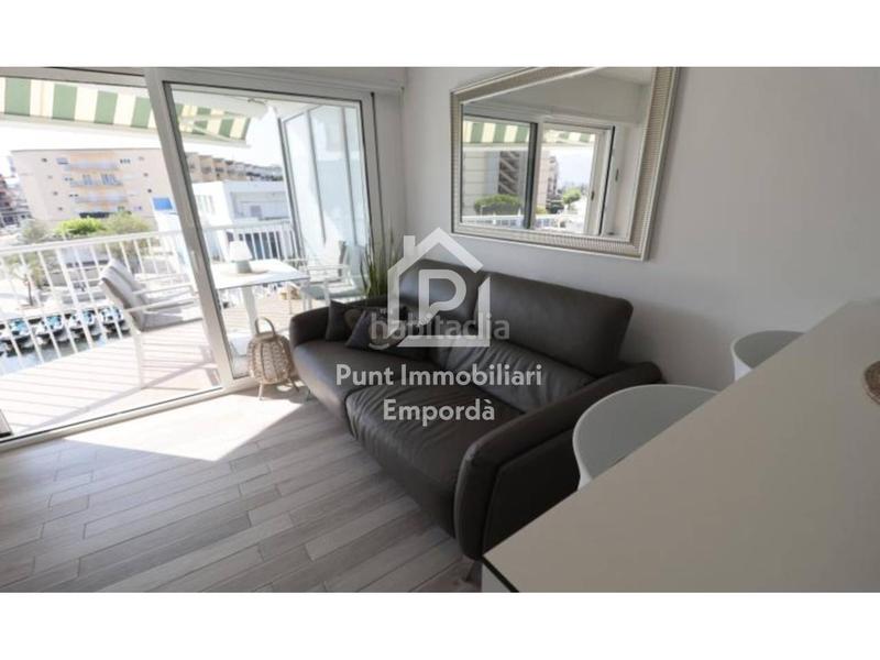 Foto 61c4816f-406e-4b04-8489-426bb8c17ae9. Etagenwohnung mit parking in Santa Margarida Roses