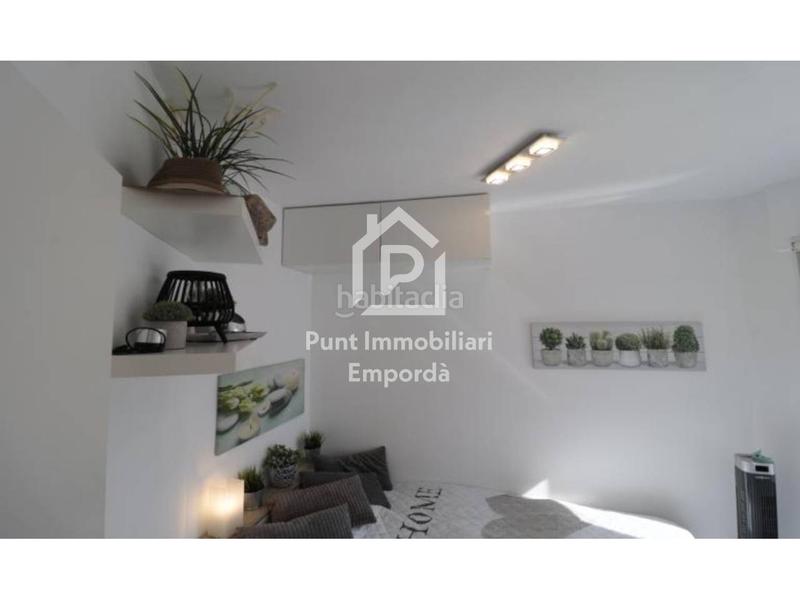 Foto f32989e4-9154-4413-8346-d22c8140eb74. Etagenwohnung mit parking in Santa Margarida Roses