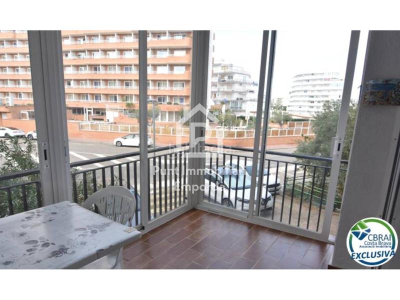Foto aa094578-e9dc-46a3-aa24-9ca019555885. Piso apartamento situado en santa margarita a 250 metros de la playa. en Roses