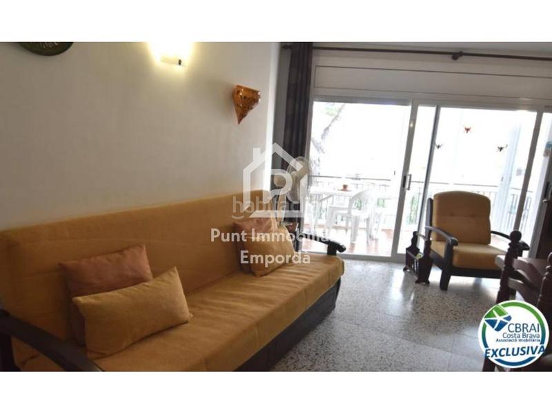 Foto b0afe0bb-68d1-48ab-b3fd-91c2360a5217. Piso apartamento situado en santa margarita a 250 metros de la playa. en Roses