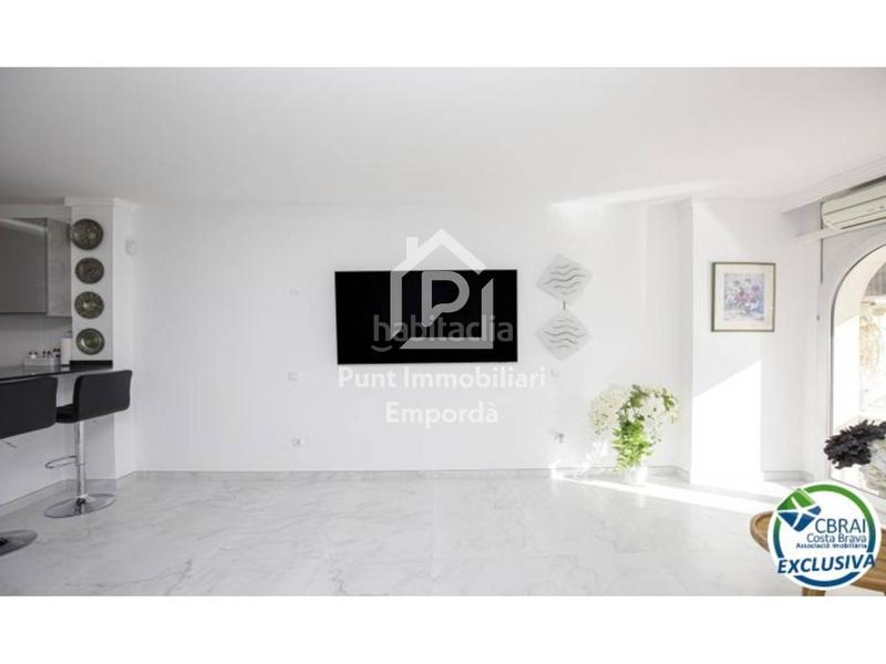 Foto decc1821-3228-47e0-9e5d-45f00aff5a98. Apartament amb calefacció a Salins - Cavall de Mar Empuriabrava