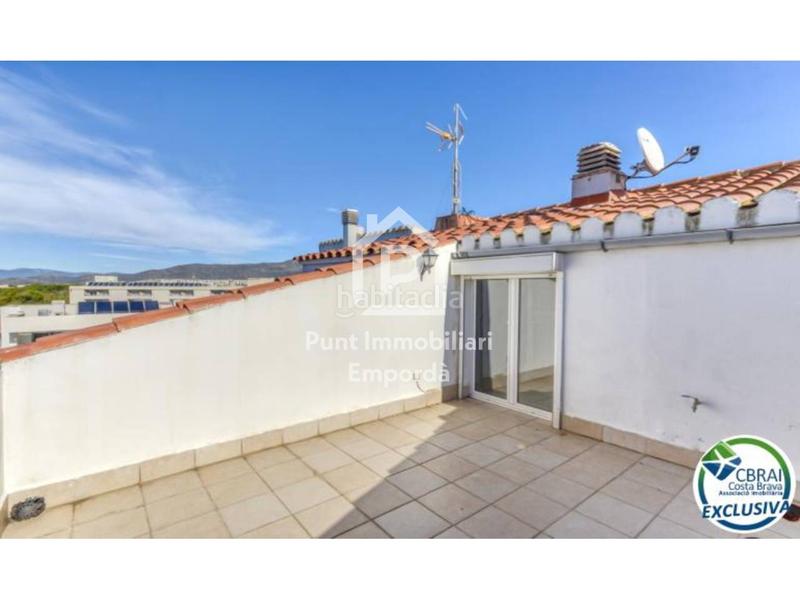 Foto 94c722ad-d6d5-46f8-aab9-cce20feaad40. Zweistöckige wohnung in Salatar Roses