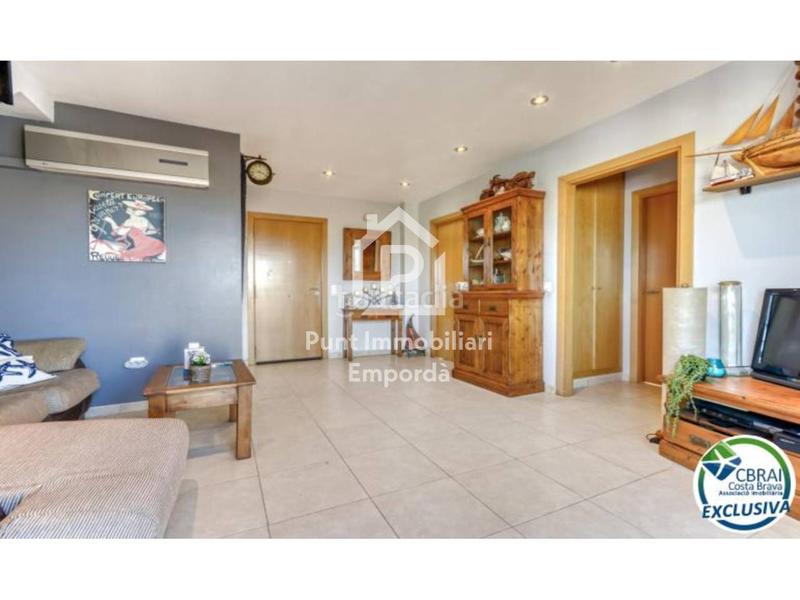 Foto a2a43f74-69e4-4552-83f6-5a3640578f73. Zweistöckige wohnung in Salatar Roses