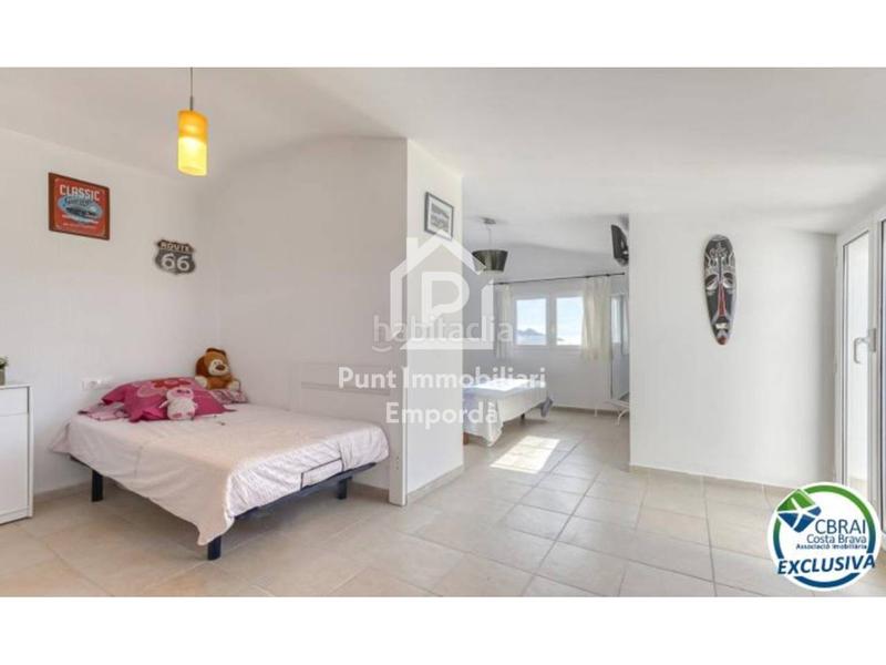 Foto cad83796-ef2b-4901-b775-4e223d1a23db. Zweistöckige wohnung in Salatar Roses