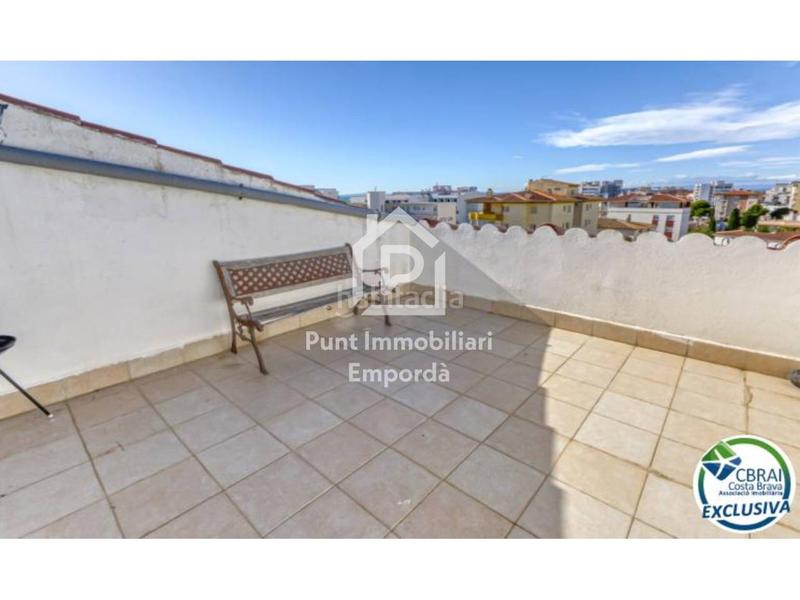 Foto ea94138b-7b08-4954-8343-1732fd63e9d0. Zweistöckige wohnung in Salatar Roses