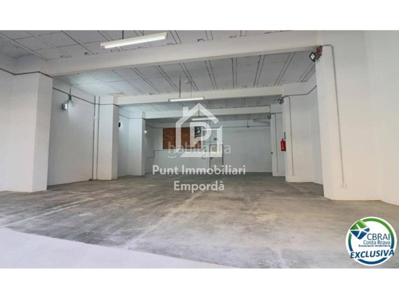 Foto 133d7fa2-6205-4d73-9871-4d63b421a210. Local comercial a Parc Bosc-Castell Figueres