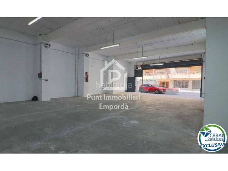 Foto eb79e3ca-bce7-4f34-8bb6-6a177008aeb6. Local comercial a Parc Bosc-Castell Figueres