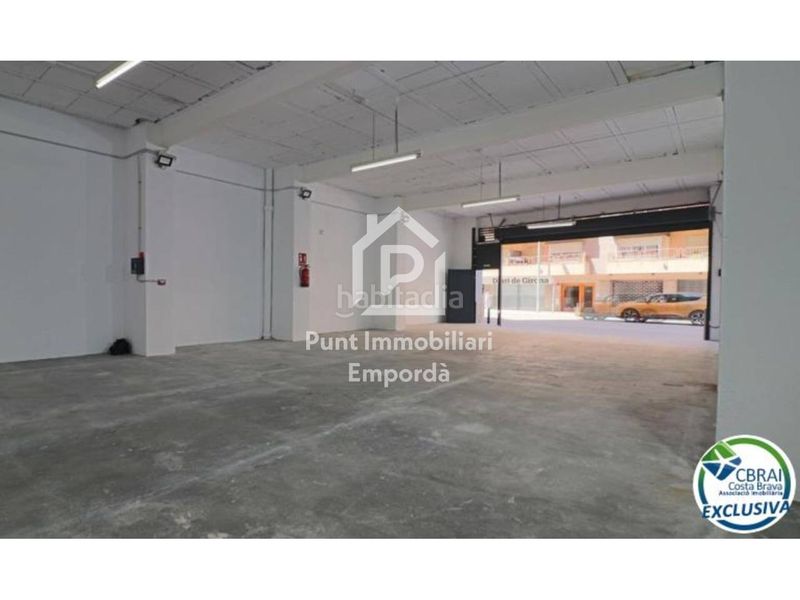 Foto f46af3cd-ff23-4cd8-bfbf-18d76c21a362. Local comercial a Parc Bosc-Castell Figueres