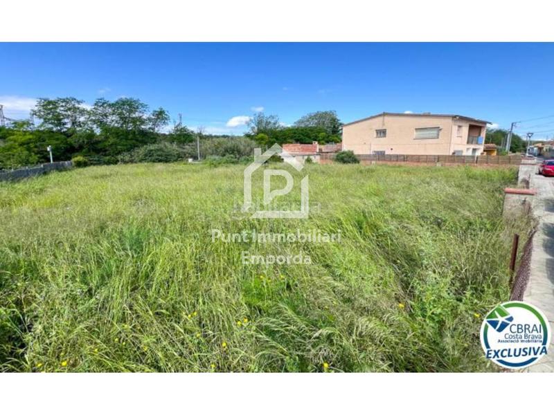 Foto ce083de5-8cc5-4301-bc21-549af123905d. Terreny residencial a Sant Miquel de Fluvià