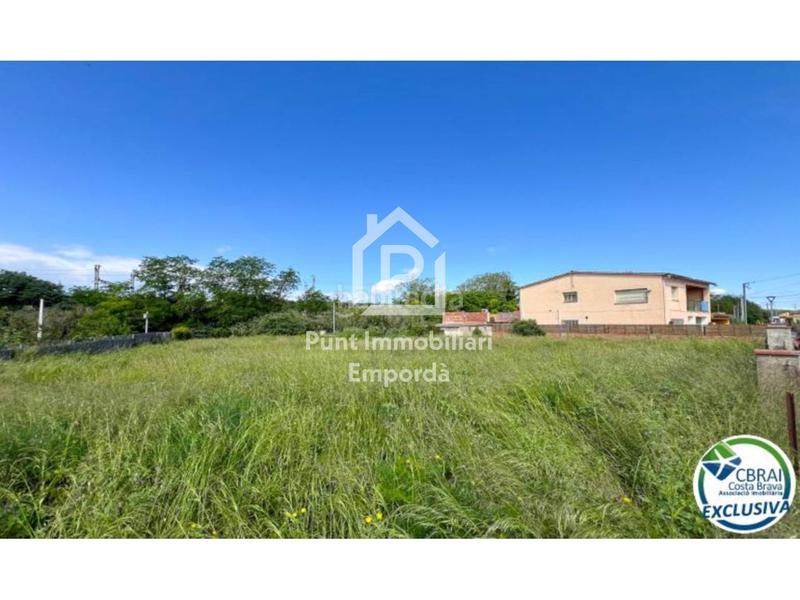 Foto f23f0842-5ad3-41f7-998b-6a2da5270677. Terreny residencial a Sant Miquel de Fluvià
