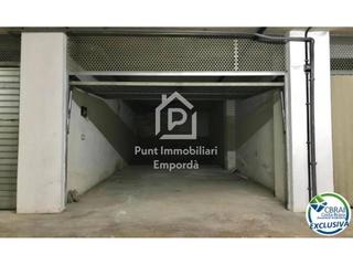Parking coche  Montclar. Garaje subterráneo en venta en mas mates, roses