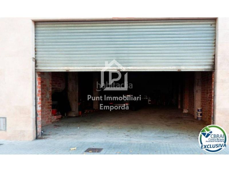 Foto fe25032e-2e86-434f-ac05-047c6042d328. Local comercial a Centre Roses