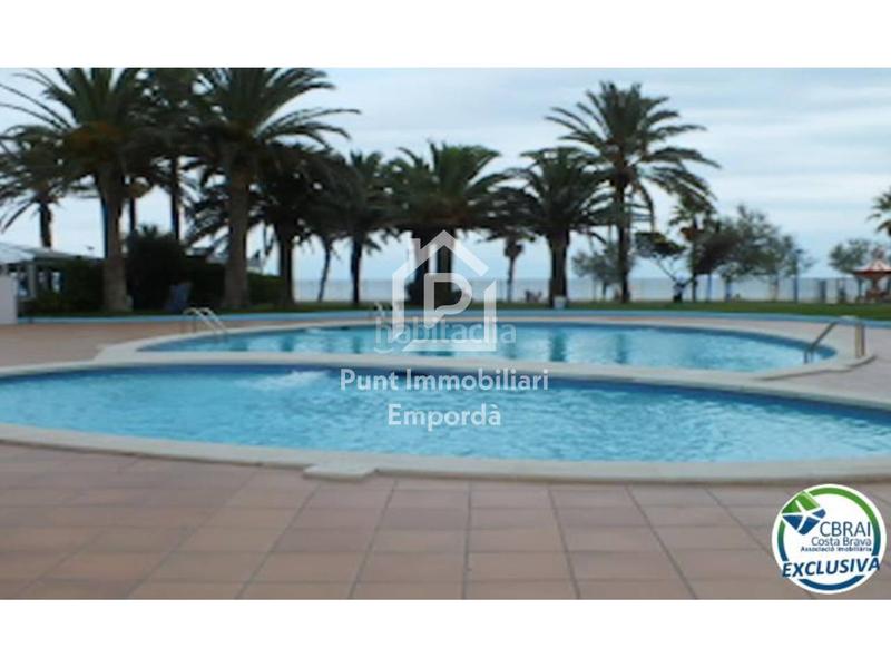Foto 214c2296-43f1-40bd-a28e-479abf6de6f4. Apartament amb piscina a Santa Margarida Roses
