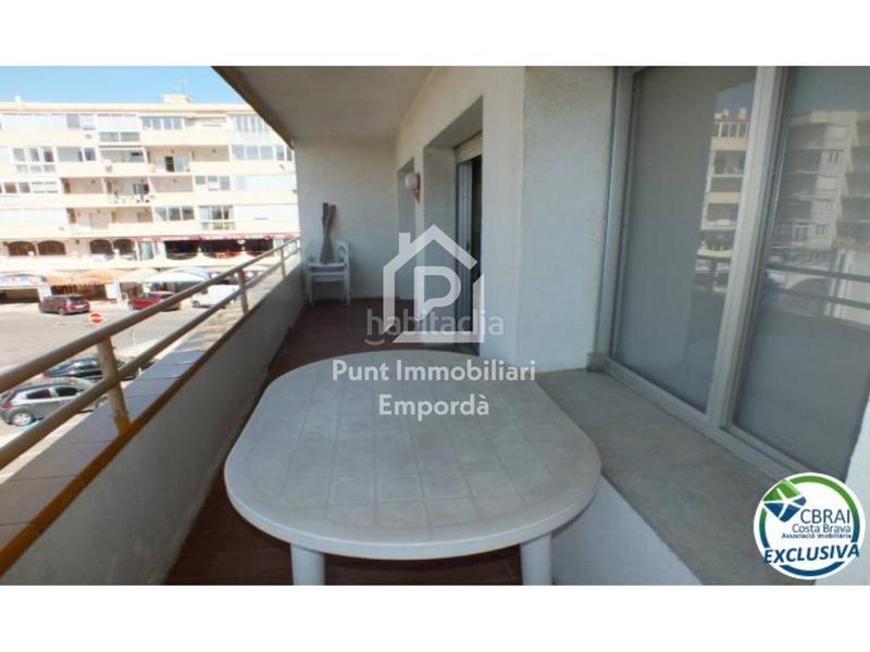 Foto 4d5fc459-cf7b-414c-b335-59560b2086a3. Apartament amb piscina a Santa Margarida Roses