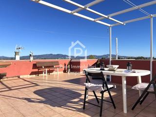 Pis  Provença. Ático dúplex con terraza y parking rodeado de naturaleza.