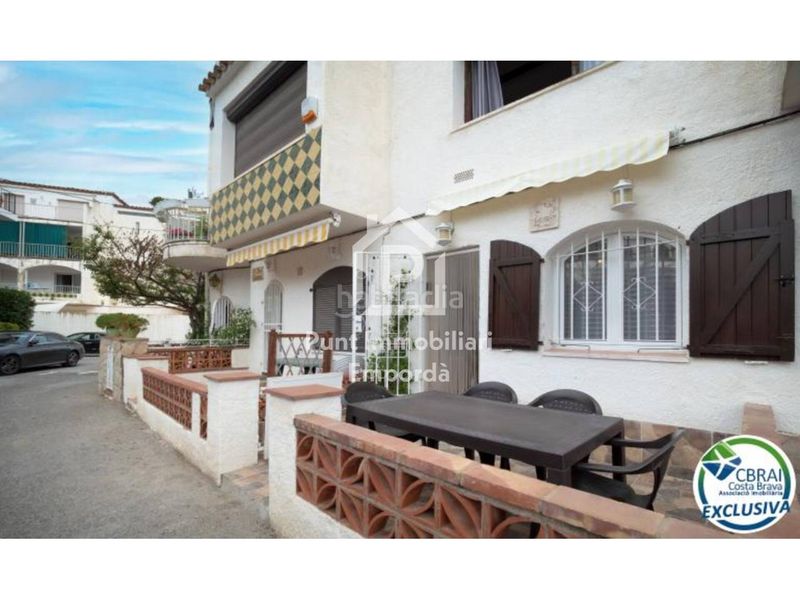 Foto 16ce42db-95e4-4d25-b3c1-1a68eff7da9b. Apartament amb aparcament piscina a Salins - Cavall de Mar Empuriabrava