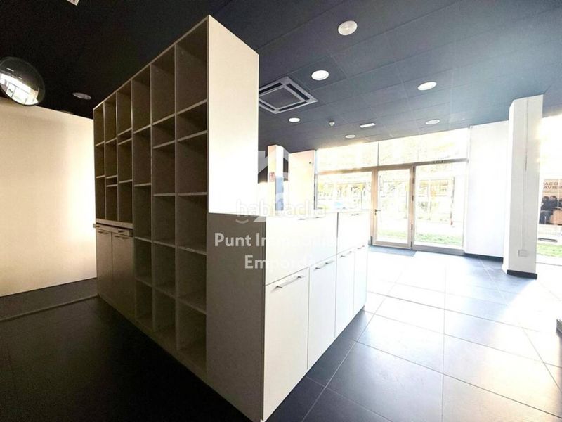 Foto 1523f5fa-6eb8-4d20-bff1-ade94a7c521c. Local comercial a Poble Nou-Olivar Gran Figueres