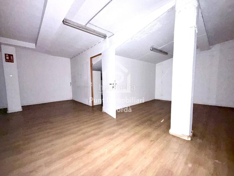 Foto 83a91ac5-fc03-4c36-b359-db30a3f2df0c. Local comercial a Poble Nou-Olivar Gran Figueres