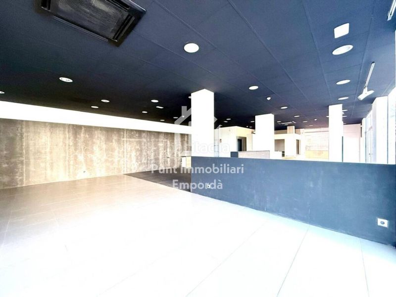 Foto 90455067-815b-4314-996c-417d6a536b34. Local comercial a Poble Nou-Olivar Gran Figueres