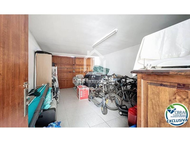 Foto 739bba35-dcfe-4a47-91cb-1269d53fe126. Casa amb aparcament a Carlit - Montseny Empuriabrava