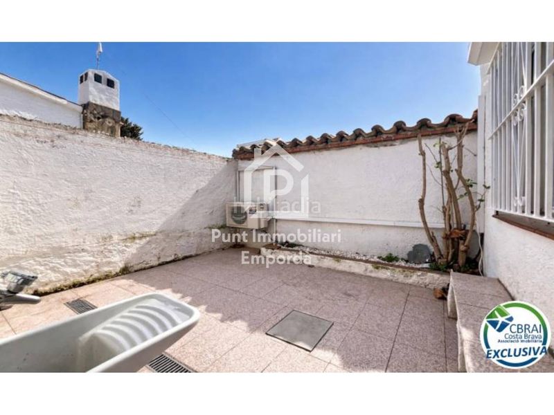 Foto 9ddbe7b8-2add-4086-834b-8091b7a9e298. Casa amb aparcament a Carlit - Montseny Empuriabrava