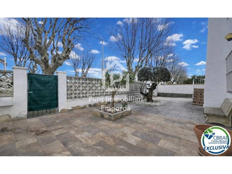 Foto 9e99be63-d771-48ce-b12a-cfe67a95c64a. Casa amb aparcament a Carlit - Montseny Empuriabrava