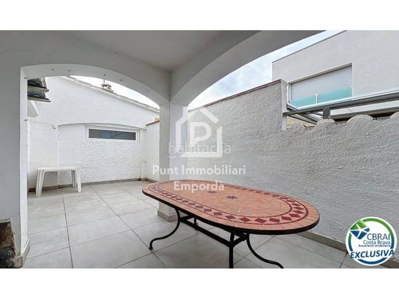 Foto c08accde-2fa8-4e13-8002-98ca5134aab4. Casa amb aparcament a Carlit - Montseny Empuriabrava