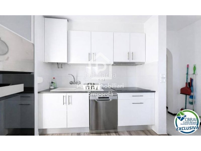 Foto e15064ff-33a9-430e-9f6b-875fb695c0be. Casa amb aparcament a Carlit - Montseny Empuriabrava