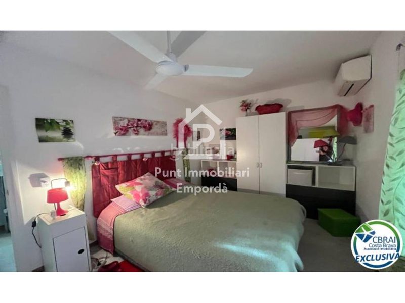 Foto efc94ab2-4971-46c6-8786-e1162e56b70a. Apartament amb aparcament a Puig Rom-Canyelles-Almadrava Roses