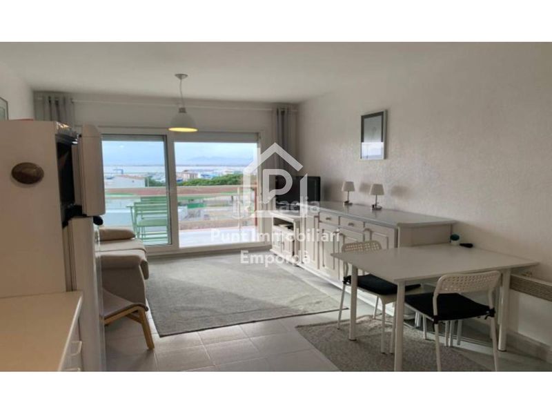 Foto 594fc6a0-12d0-438d-94ba-135d9d28bf6f. Piso magnífico piso a 200 m de la playa con licencia turística en Roses