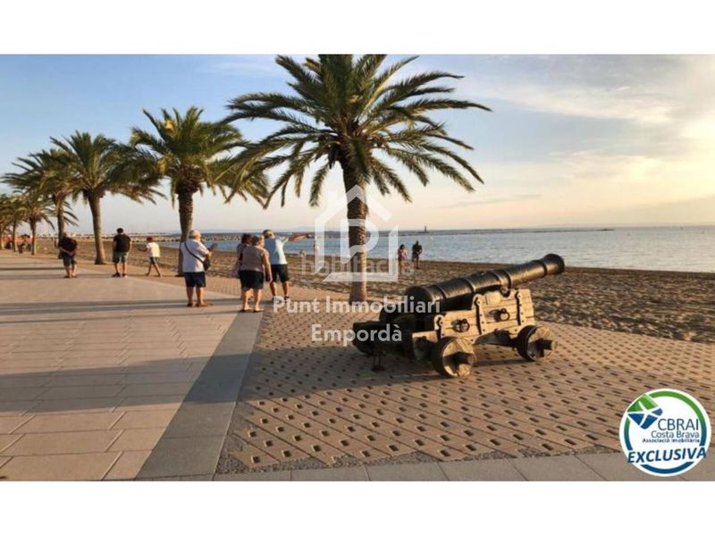 Foto 6a43cdb7-131d-4d15-bc78-cf8e047beff2. Apartament amb calefacció aparcament a Puig Rom-Canyelles-Almadrava Roses