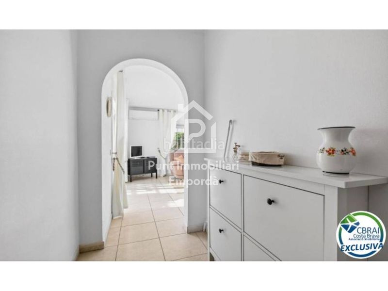 Foto 2e79458d-7def-4542-b152-1fe7761eef6a. Apartament amb calefacció aparcament a Nord Roses