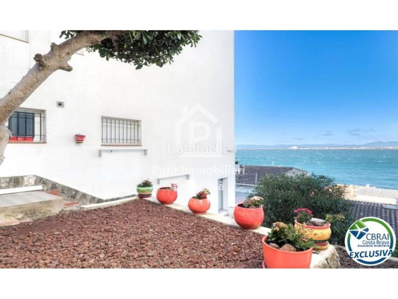 Foto a98ff2ef-200f-4573-82dd-710edd830eff. Estudi amb aparcament a Puig Rom-Canyelles-Almadrava Roses