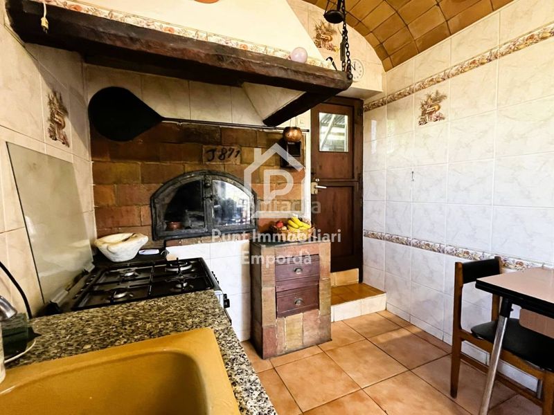 Foto 332d3065-6a63-4a2c-bf9a-33cf81f3f967. Casa amb aparcament a Biure