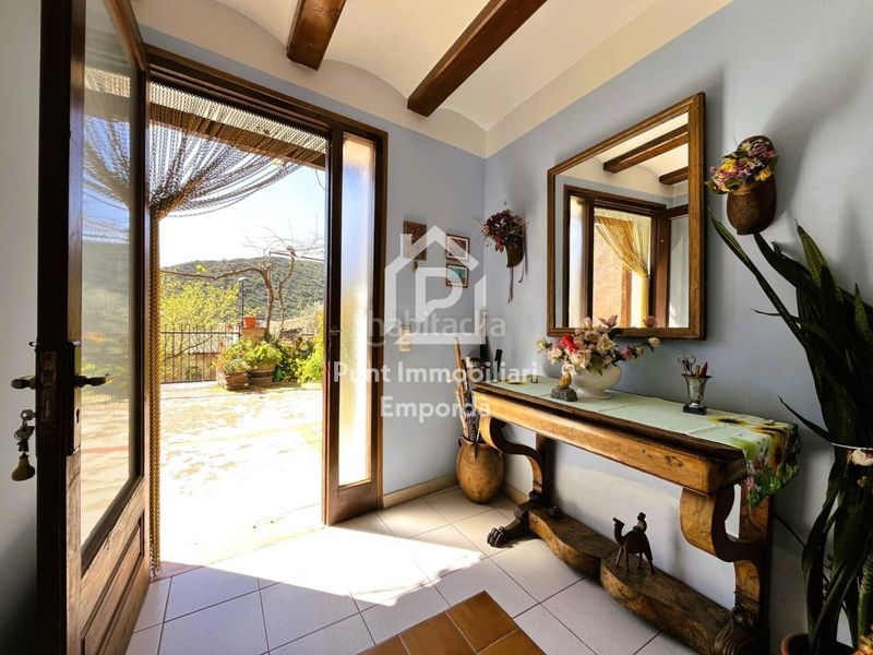 Foto 59c3028c-800d-4970-bee8-73e626f620ae. Casa amb aparcament a Biure