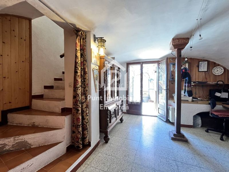 Foto 8d5b5530-2371-4e1c-a368-bcca87500753. Casa amb aparcament a Biure