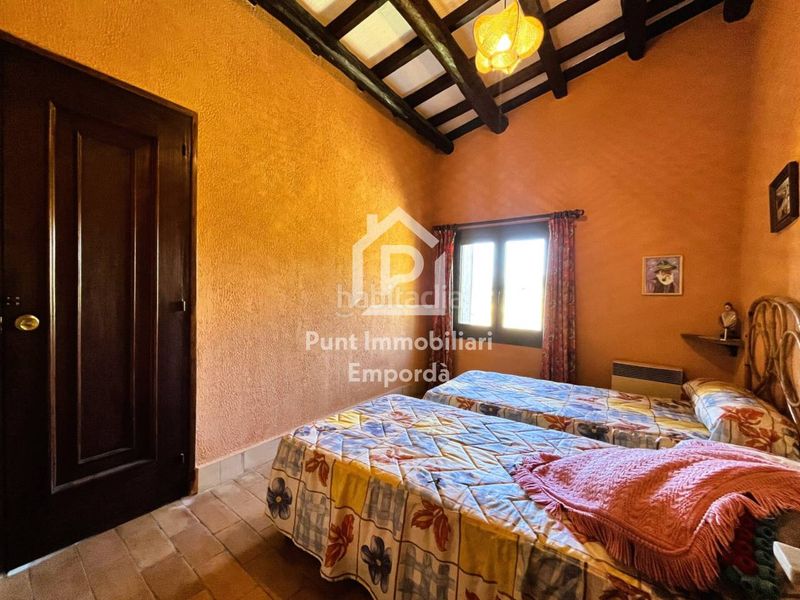 Foto d7250cc5-a4f8-40bf-8e2e-edbc909ea3d3. Casa amb aparcament a Biure