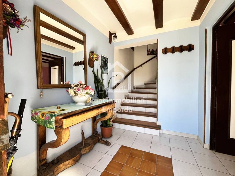 Foto d9fba99d-f292-451a-8cdb-9349cdf041e2. Casa amb aparcament a Biure