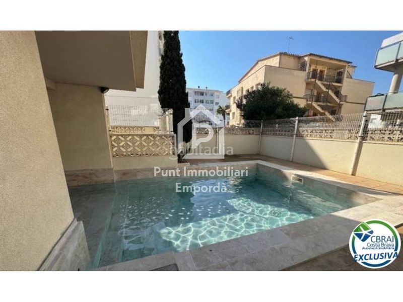 Foto f38fd2cf-2764-48d6-9b51-9a094bff8def. Apartament amb calefacció aparcament piscina a Santa Margarida Roses