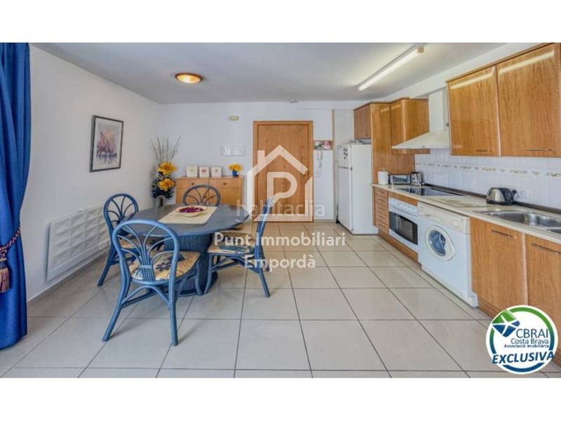 Foto f85b42a4-b5da-4c37-a084-d41b43883bdb. Apartament amb calefacció aparcament piscina a Santa Margarida Roses