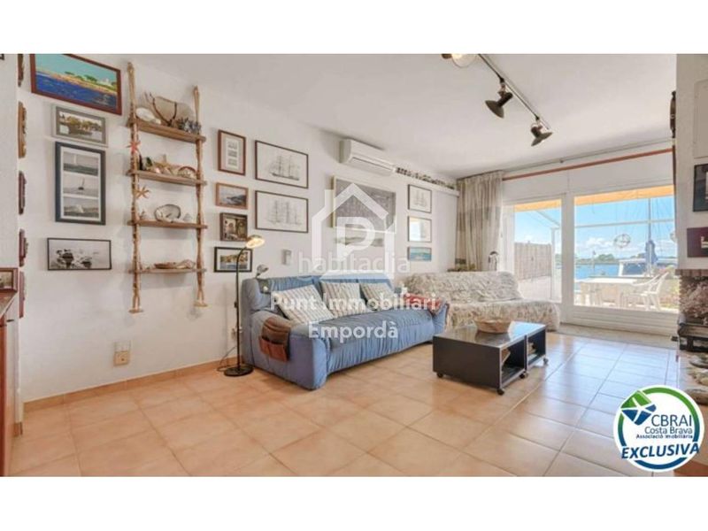 Foto 3eba115d-7cea-4cda-acfa-a26e26a9c5c2. Casa exclusiva casa con amarre en Santa Margarida Roses