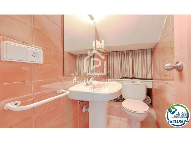 Foto 4c76f359-fd64-466a-9704-daead2df7369. Casa exclusiva casa con amarre en Santa Margarida Roses