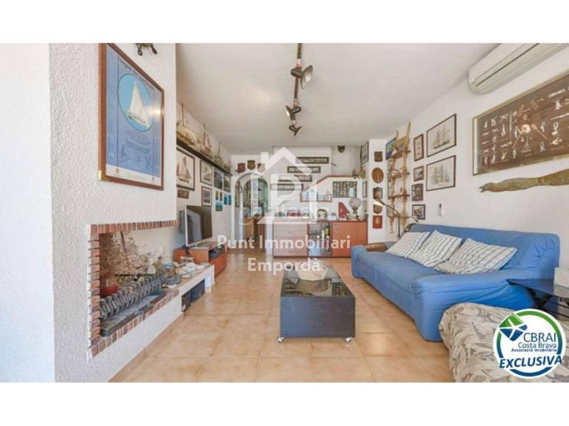 Foto 885f0818-6c21-4822-9c80-ef076ebc6e5a. Casa exclusiva casa con amarre en Santa Margarida Roses