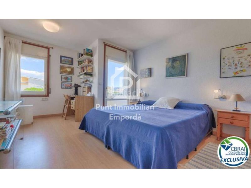 Foto b9b679f8-4dd8-4fae-a2c2-adf58f4242bd. Casa exclusiva casa con amarre en Santa Margarida Roses